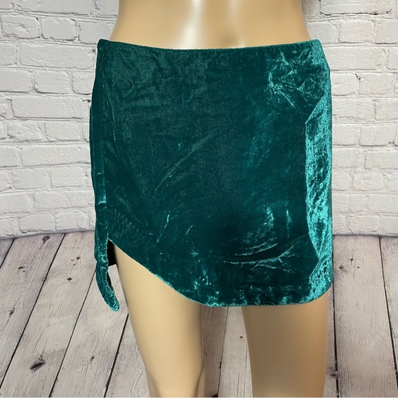 NWT New Free People Annalise Deep Teal Green Velvet Mini Skirt Size 10 - Picture 4 of 8